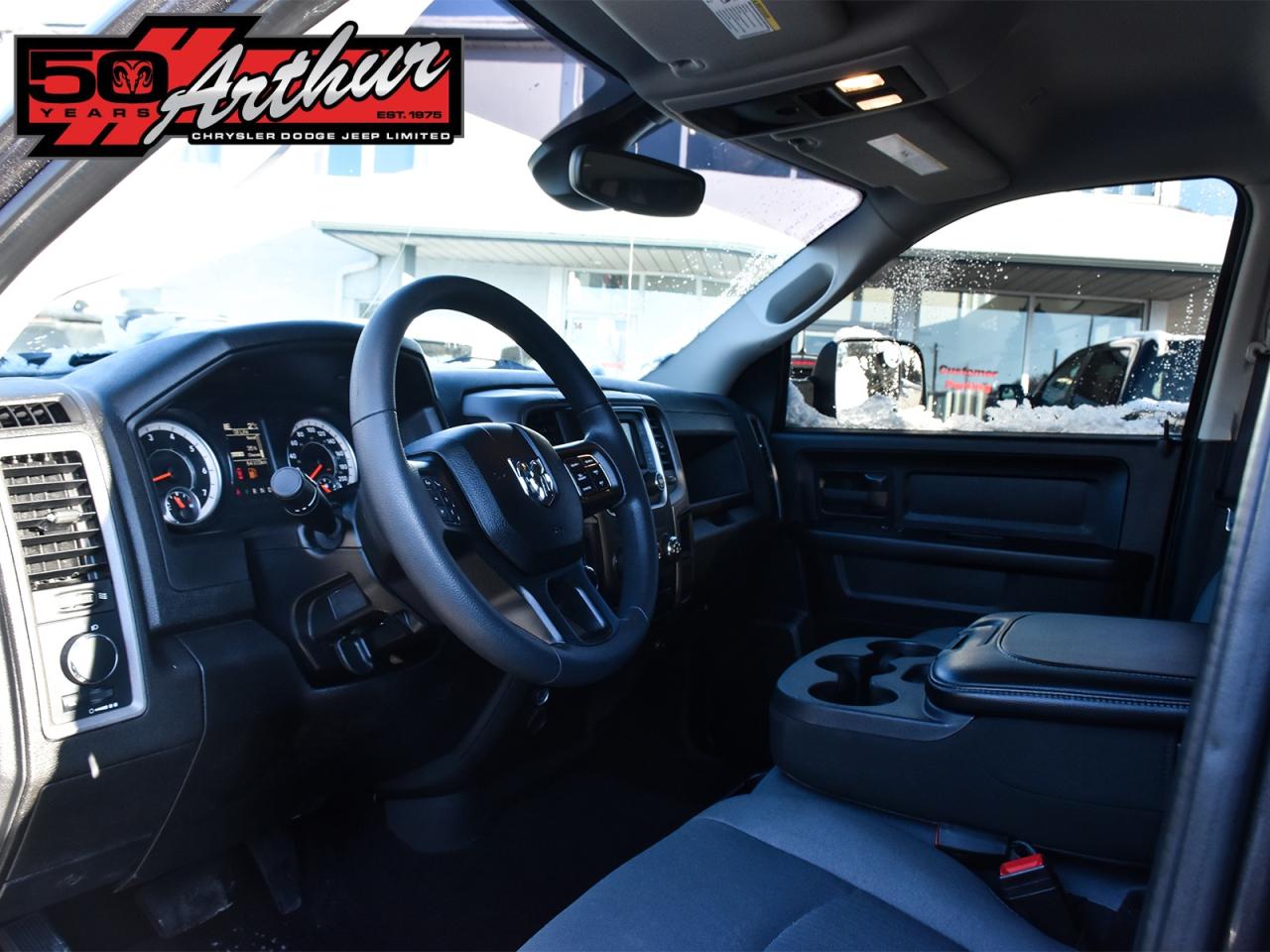 2023 RAM 1500 Classic TRADESMAN CREW 4X4 HEMI Photo