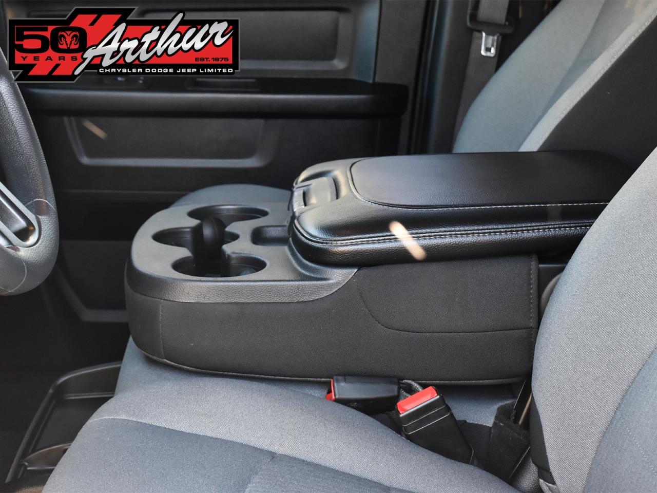 2023 RAM 1500 Classic TRADESMAN CREW 4X4 HEMI Photo