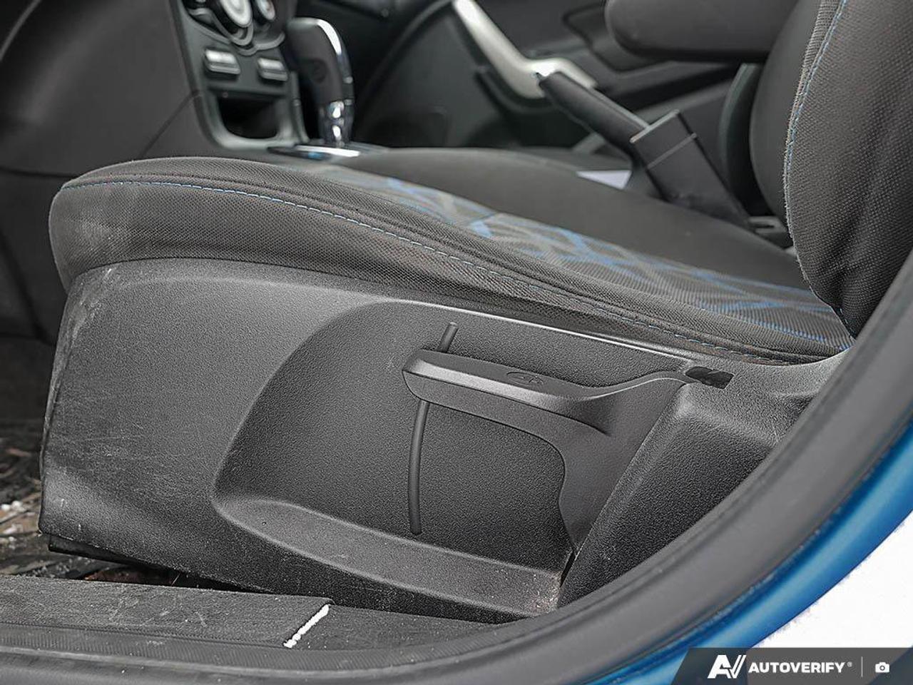 2013 Ford Fiesta SE1.6L, 4-CYLINDER, AUTOMATIC, HATCHBACK, SUNROOF, Photo