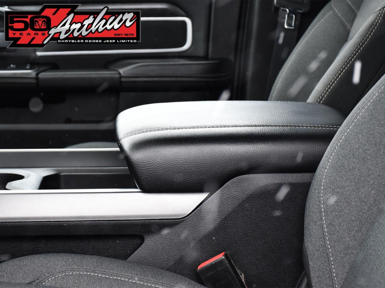 2024 RAM 2500 BIG HORN CREW CAB 4X4 SPORT Photo