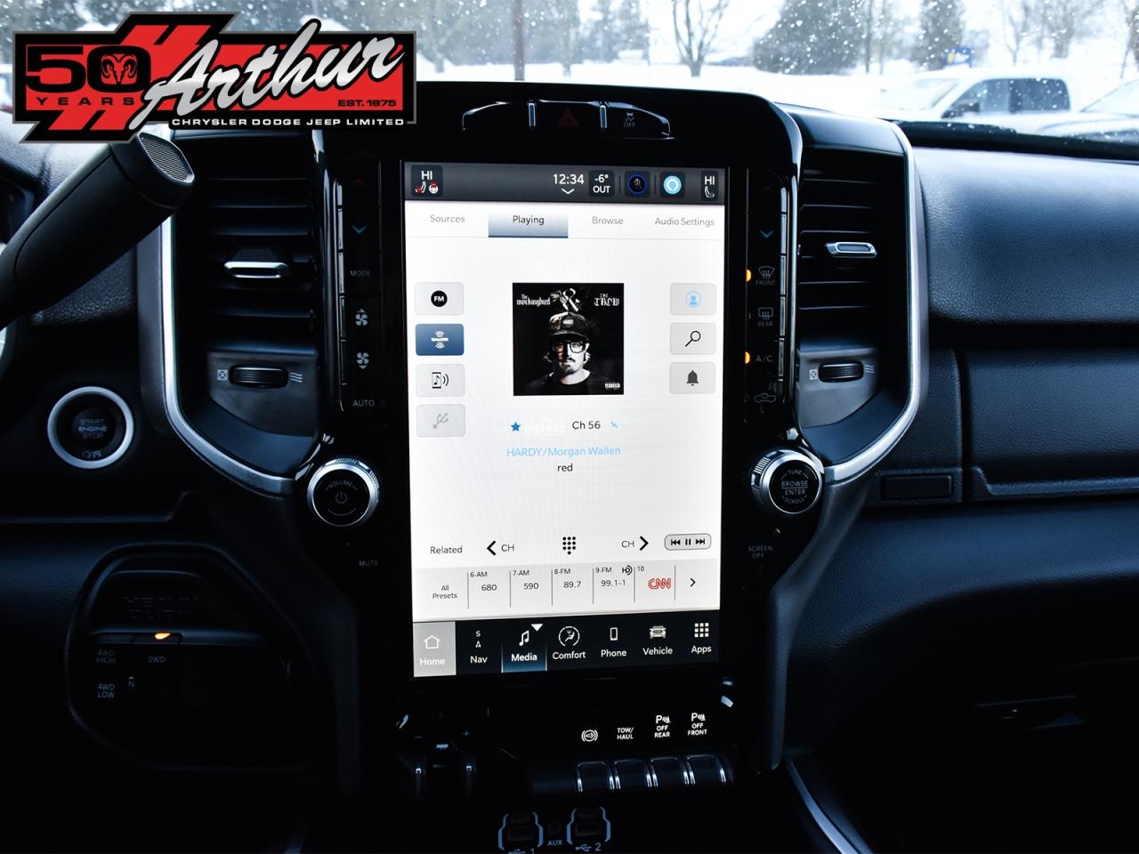 2024 RAM 2500 BIG HORN CREW CAB 4X4 SPORT Photo