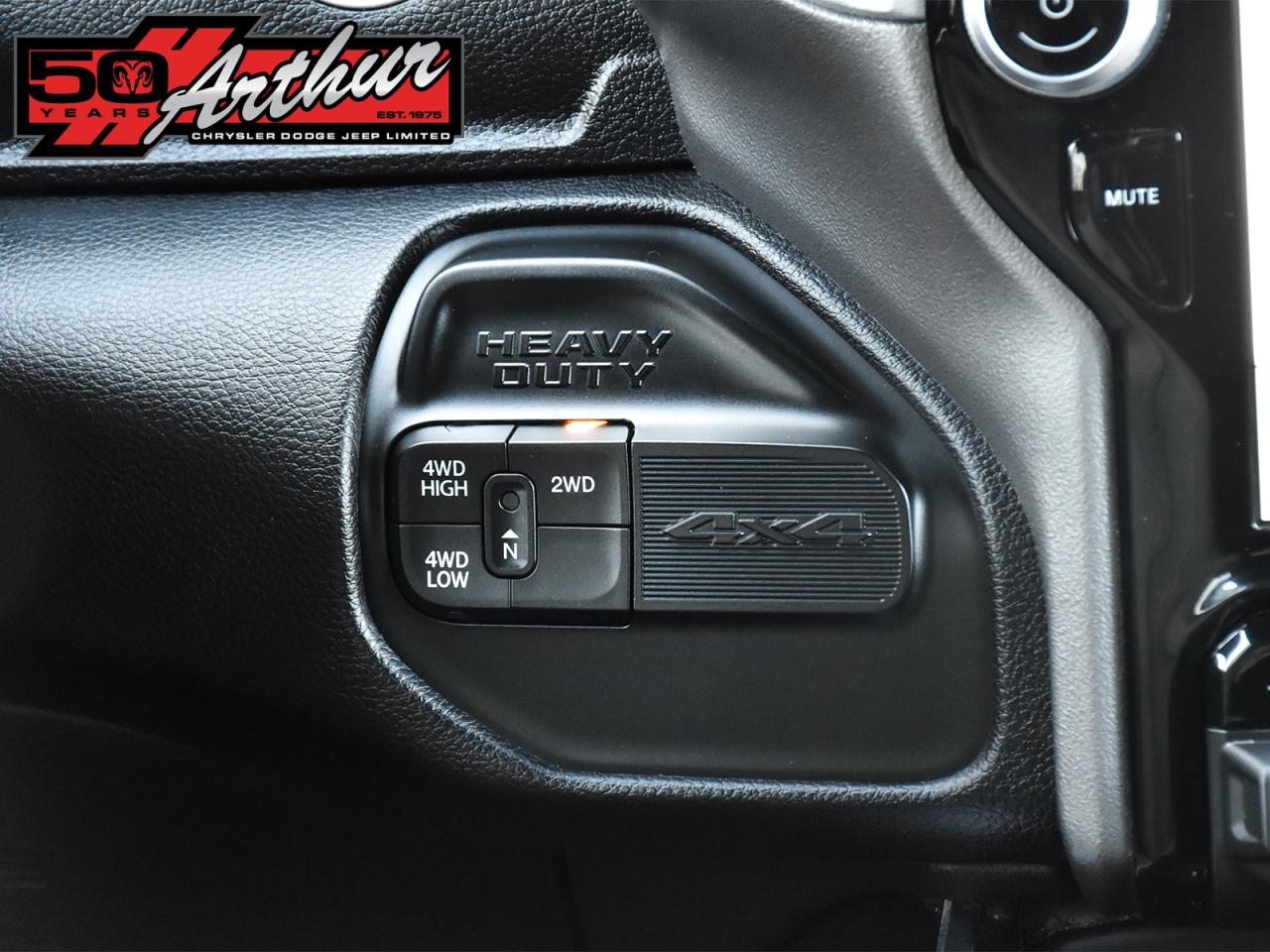 2024 RAM 2500 BIG HORN CREW CAB 4X4 SPORT Photo