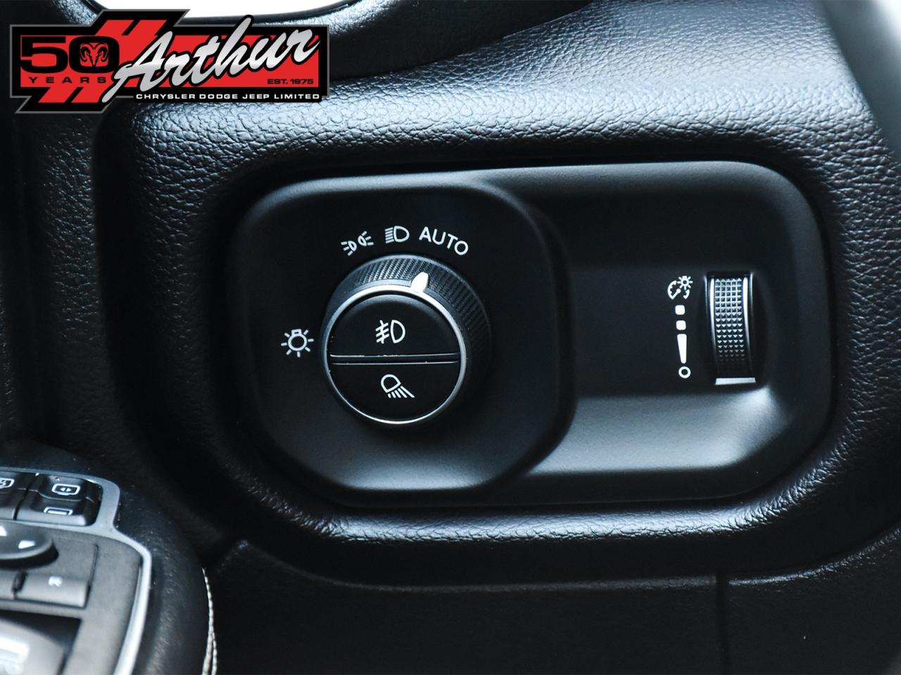 2024 RAM 2500 BIG HORN CREW CAB 4X4 SPORT Photo