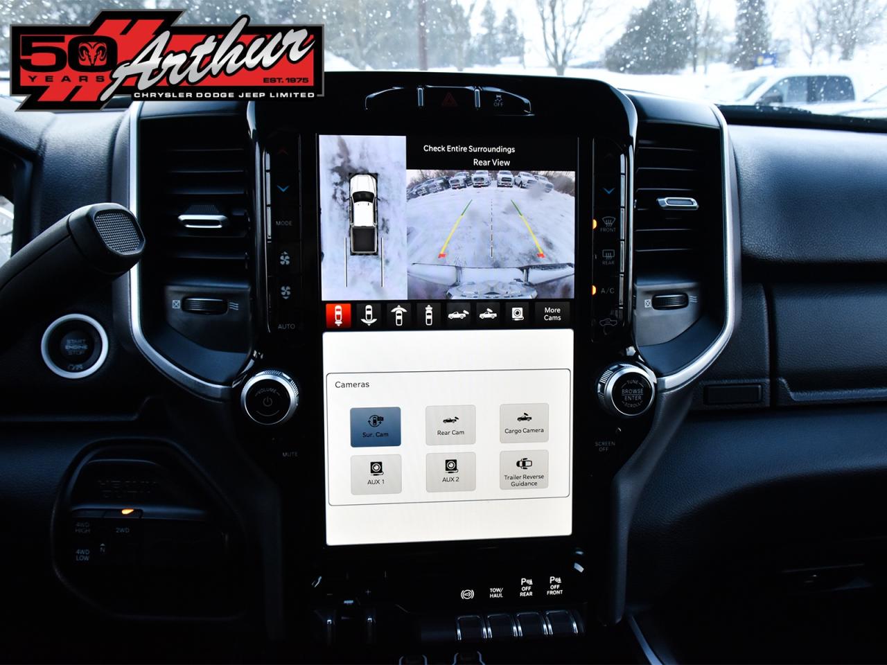 2024 RAM 2500 BIG HORN CREW CAB 4X4 SPORT Photo