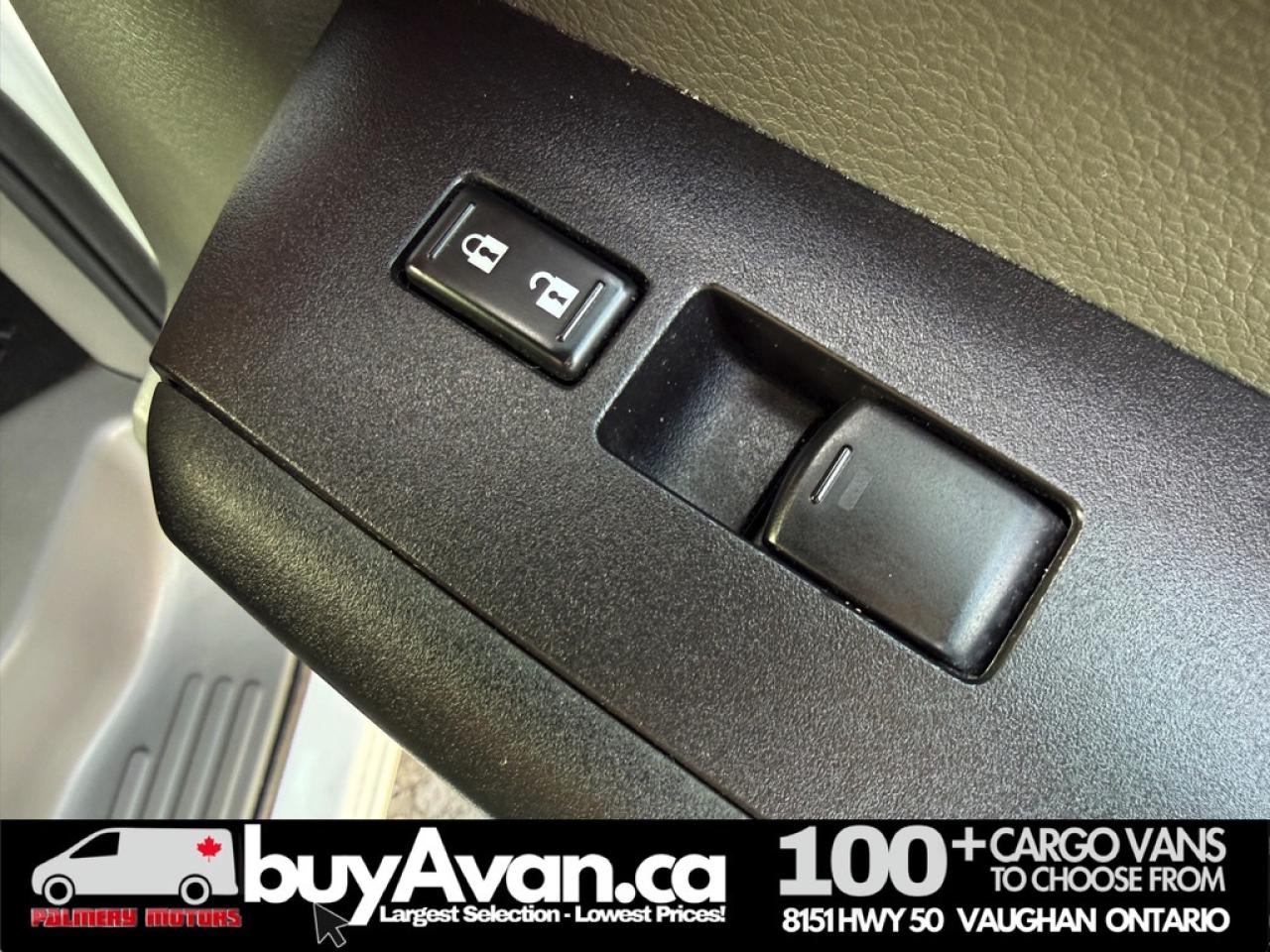 2018 Nissan NV200 Compact Cargo NV2500 Low Roof V8 Photo