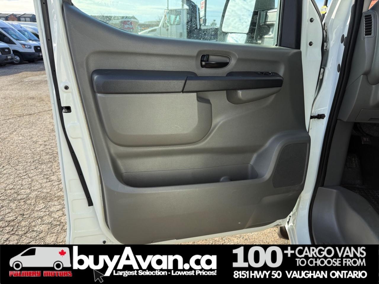 2018 Nissan NV200 Compact Cargo NV2500 Low Roof V8 Photo