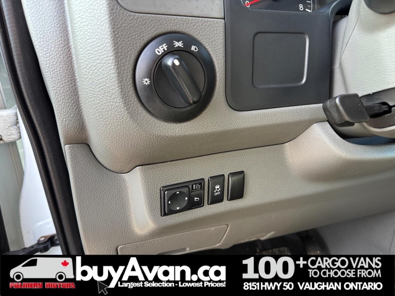 2018 Nissan NV200 Compact Cargo NV2500 Low Roof V8 Photo