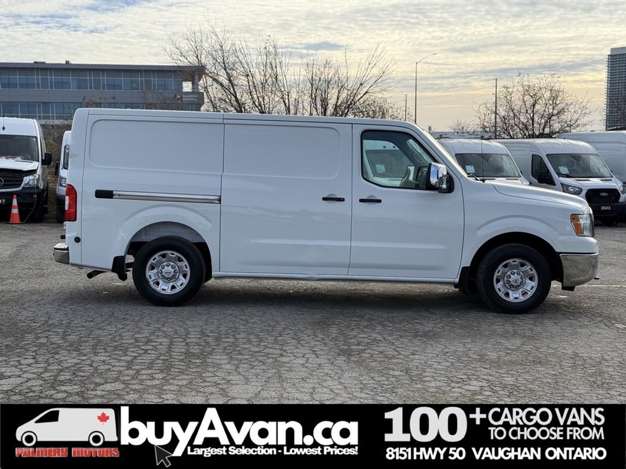 2018 Nissan NV200 Compact Cargo NV2500 Low Roof V8 Photo