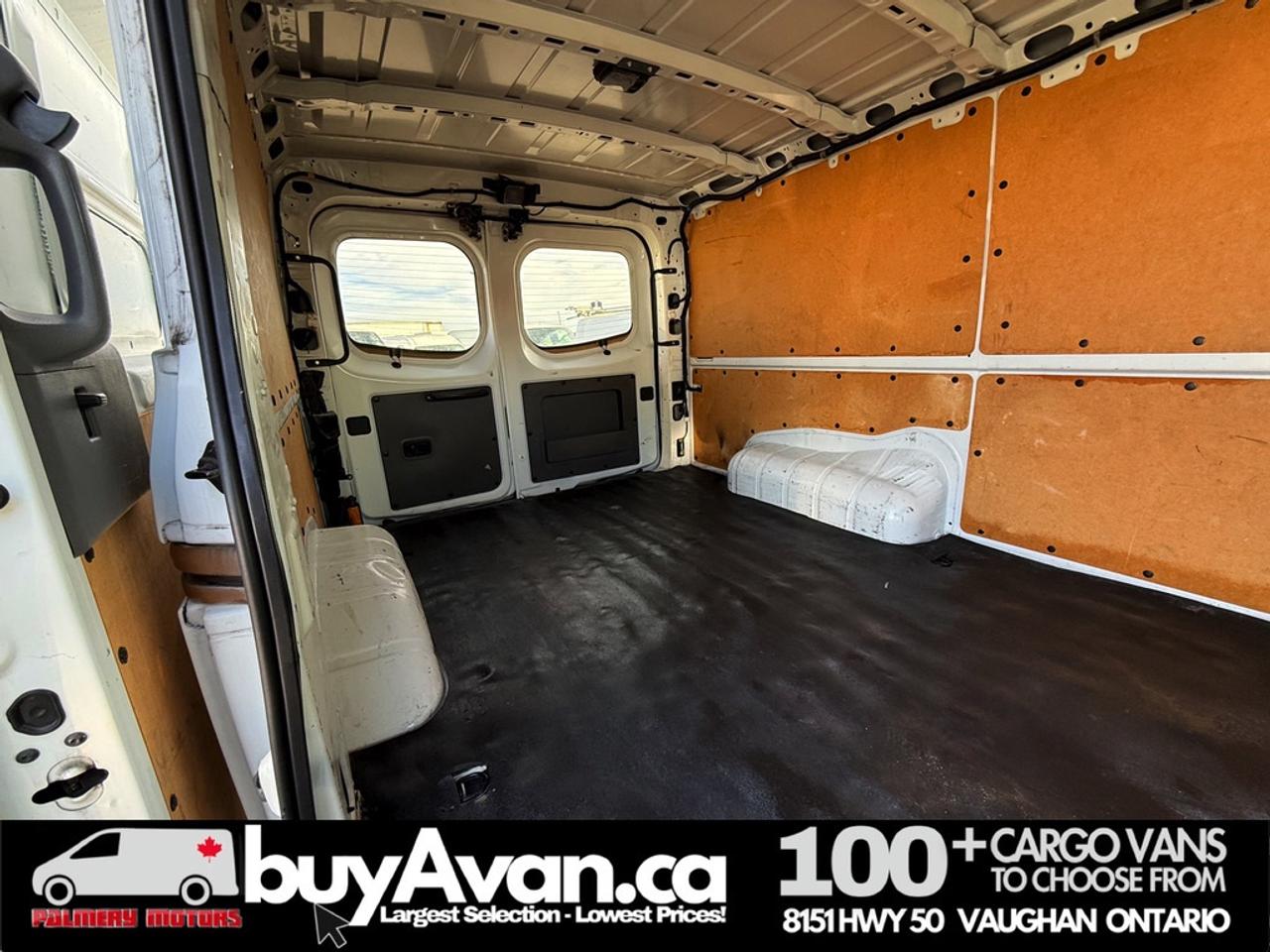 2018 Nissan NV200 Compact Cargo NV2500 Low Roof V8 Photo