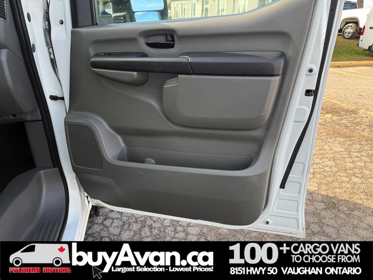 2018 Nissan NV200 Compact Cargo NV2500 Low Roof V8 Photo