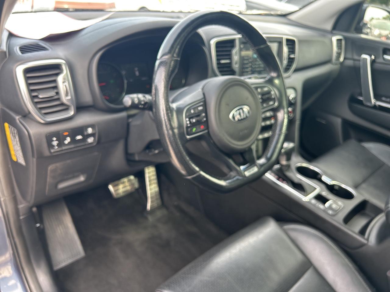 2017 Kia Sportage SX, SUNROOF, NAV, LEATHER, BACKUP CAMERA! Photo