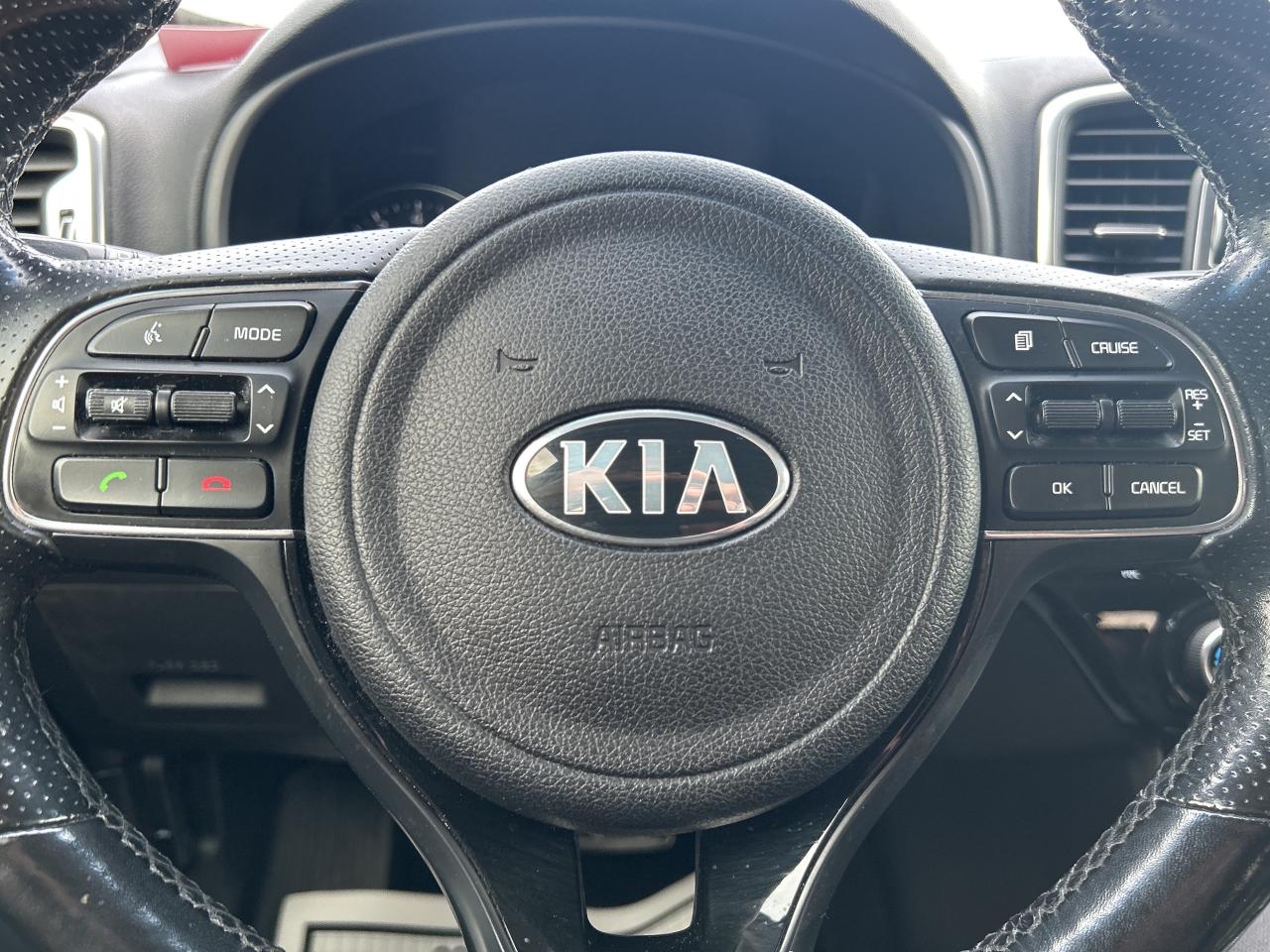 2017 Kia Sportage SX, SUNROOF, NAV, LEATHER, BACKUP CAMERA! Photo