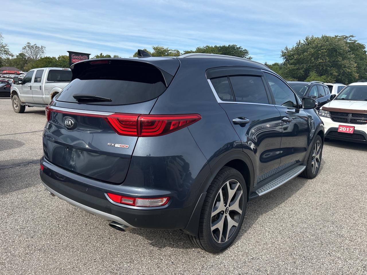 2017 Kia Sportage SX, SUNROOF, NAV, LEATHER, BACKUP CAMERA! Photo4