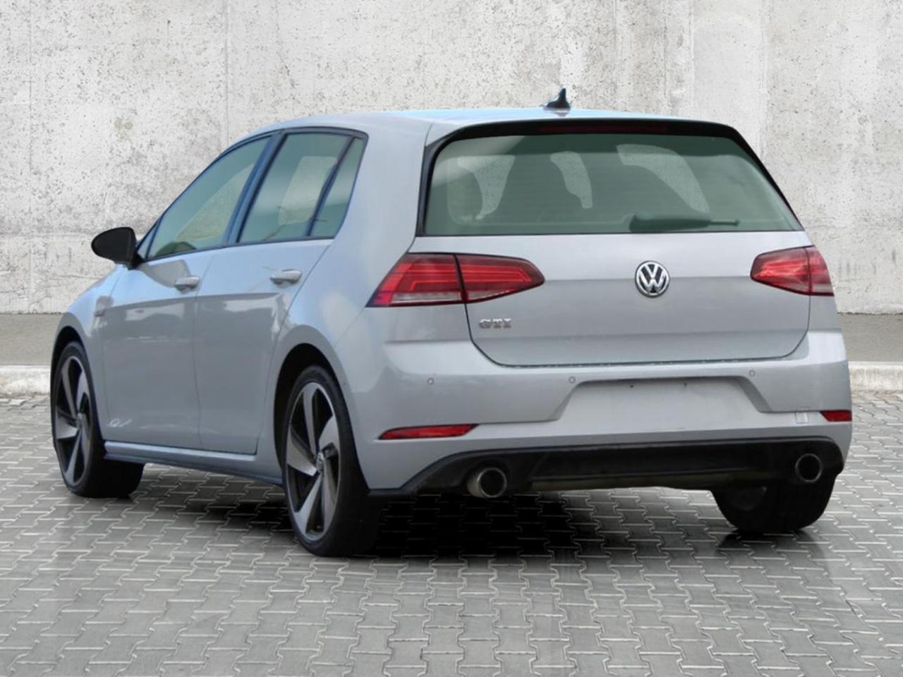 2018 Volkswagen Golf GTI 6SpeedManual Sunroof HtdSeats BkpCam Photo2