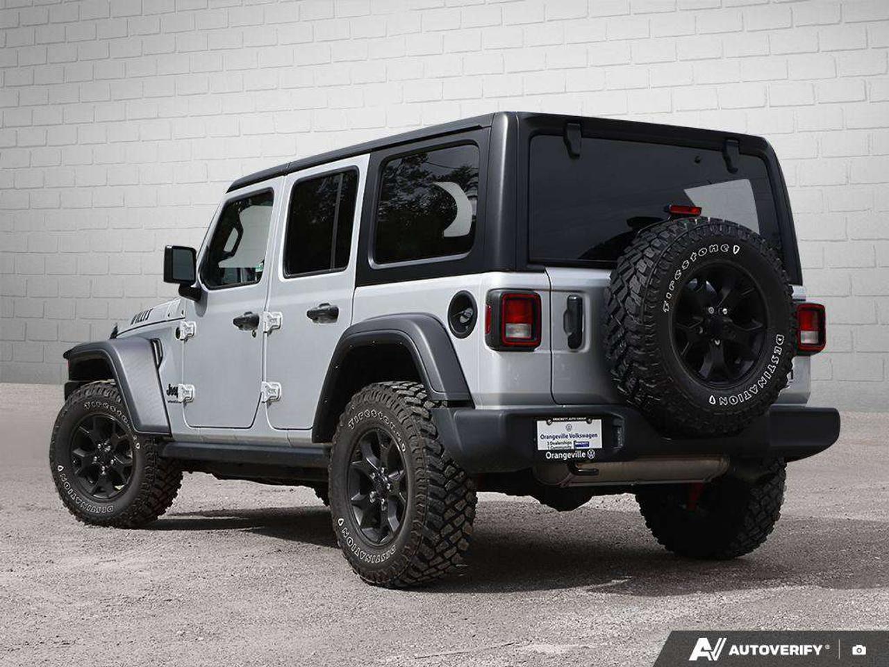 2023 Jeep Wrangler ACCIDENT-FREE, ALPINE AUDIO, 2.0L TURBO, NAV Photo