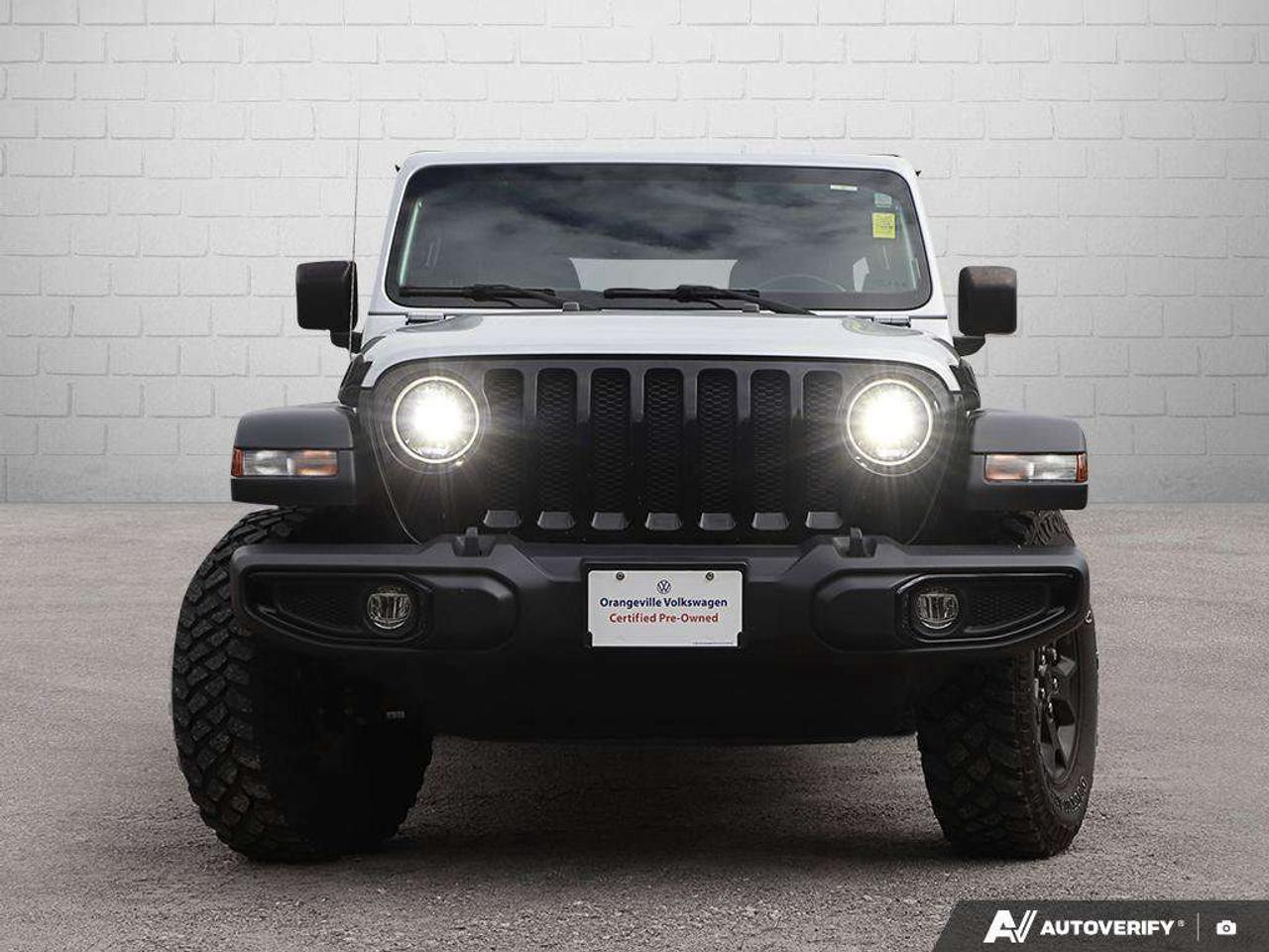 2023 Jeep Wrangler ACCIDENT-FREE, ALPINE AUDIO, 2.0L TURBO, NAV Photo