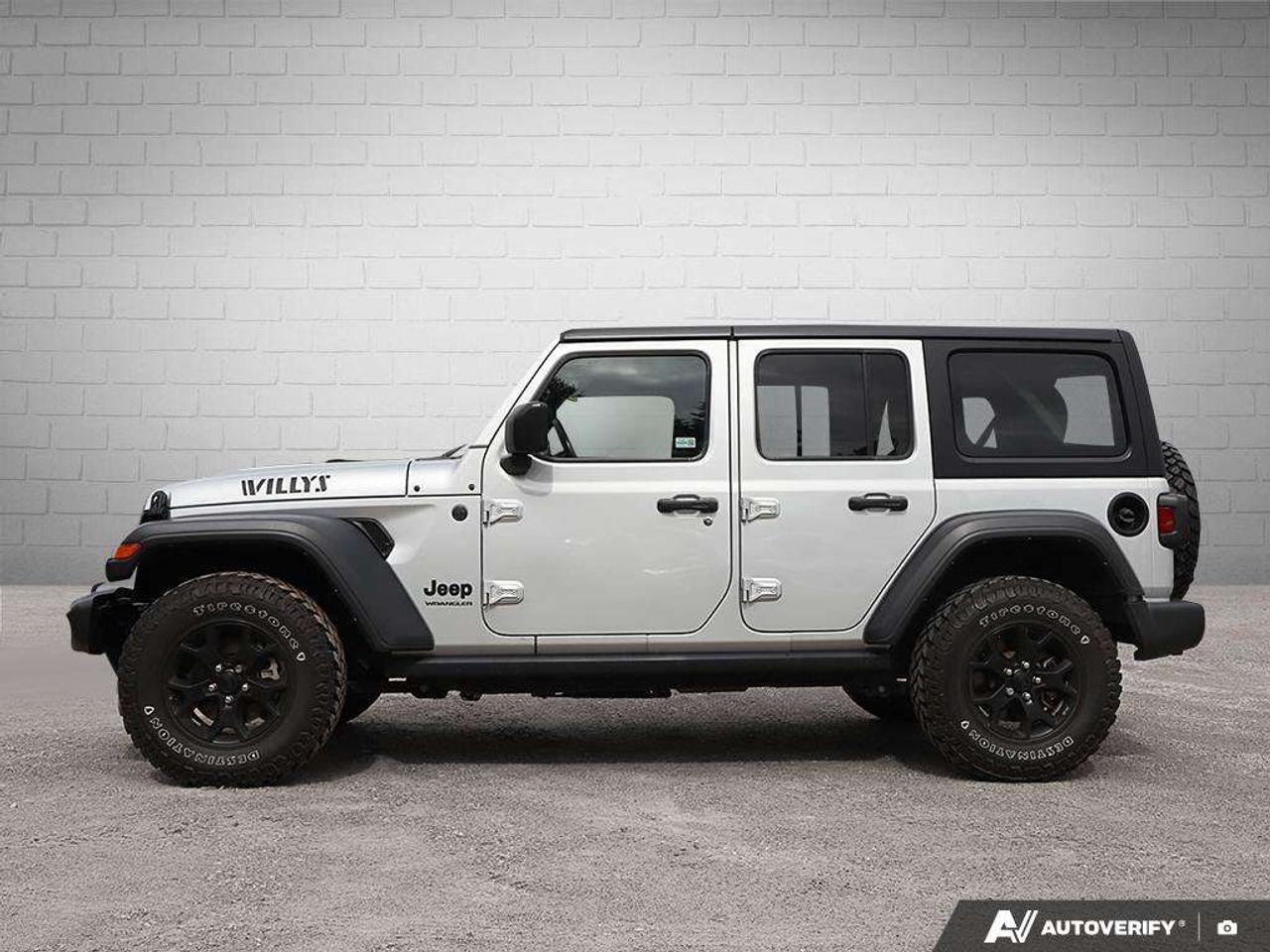 2023 Jeep Wrangler ACCIDENT-FREE, ALPINE AUDIO, 2.0L TURBO, NAV Photo2