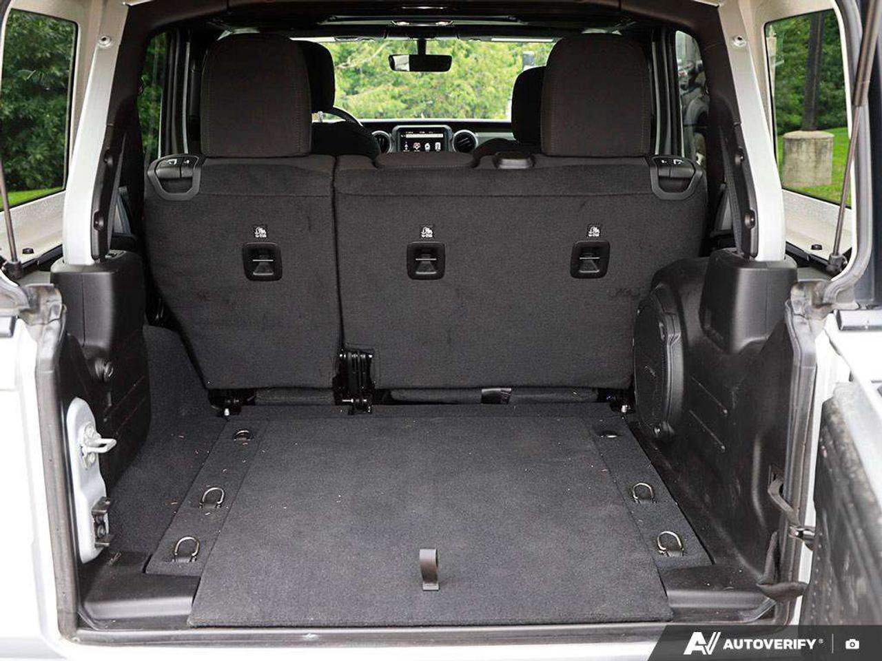 2023 Jeep Wrangler ACCIDENT-FREE, ALPINE AUDIO, 2.0L TURBO, NAV Photo