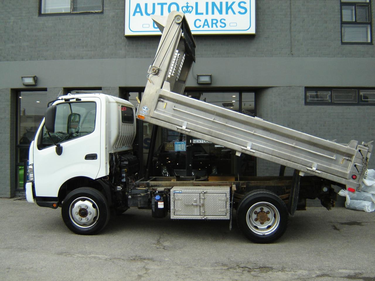 2018 Hino 195 !!! ALUMINUM DUMP BODY !!!! SOLD Photo
