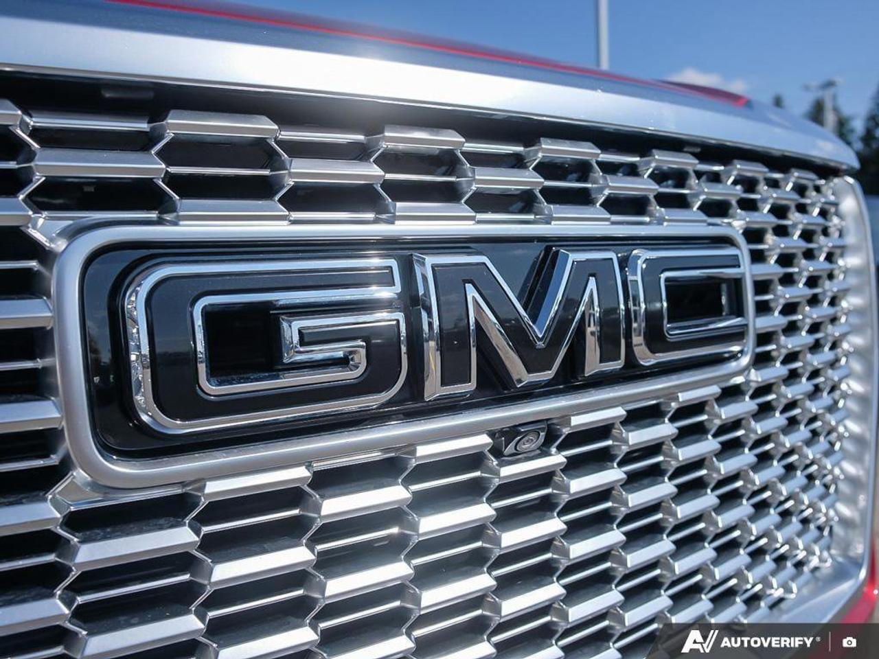 2023 GMC Yukon XL DenaliDENALI, 6.2L, NAV, ROOF, REAR ENTERTAINMENT, Photo