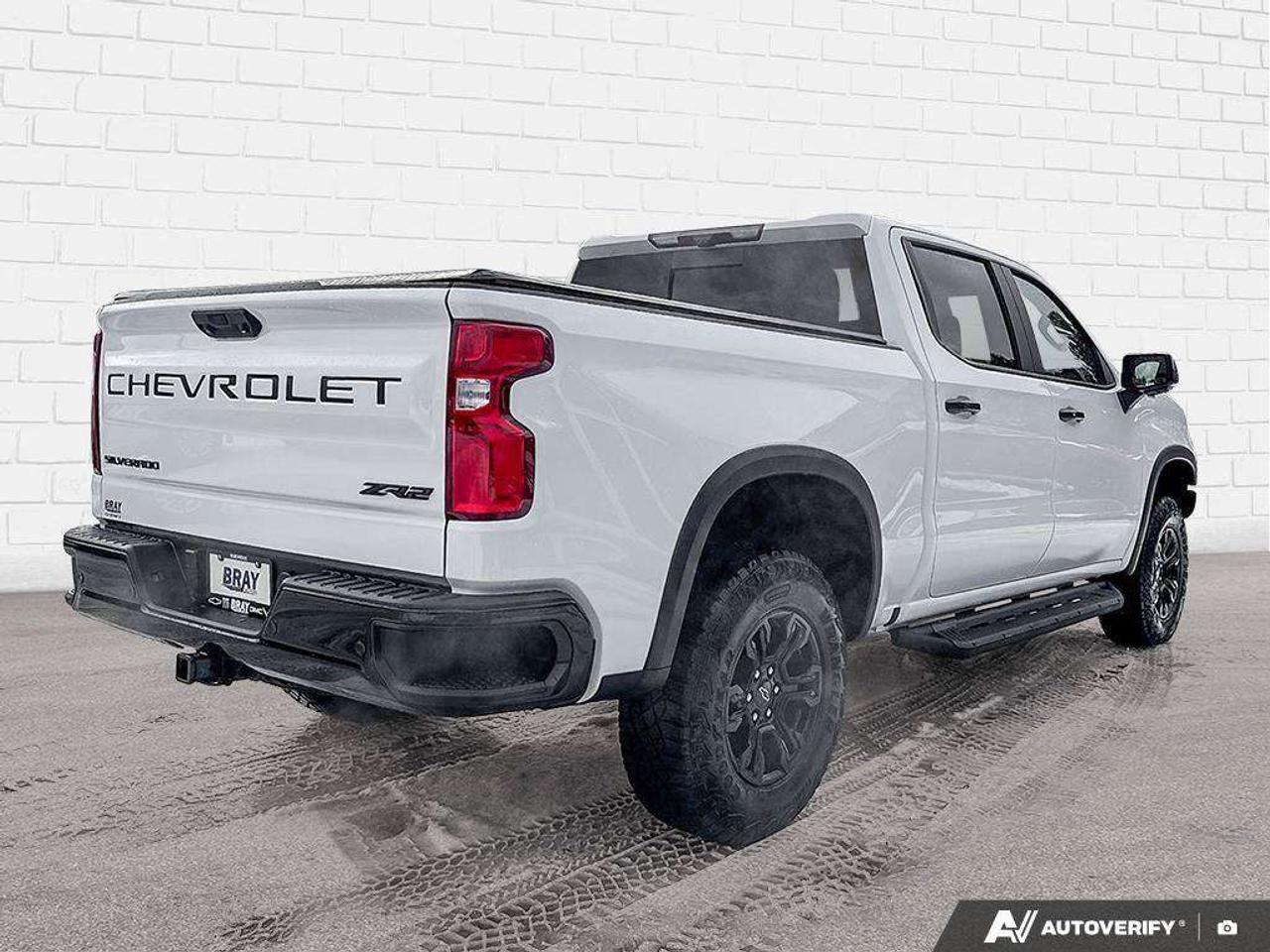 2024 Chevrolet Silverado 1500 BEDLINER. RUNNING BOARDS. TONNEAU COVER. HITCH GUIDANCE W/HITCH VIEW. TRAILERING PKG. HD SURROUND VISION. Photo