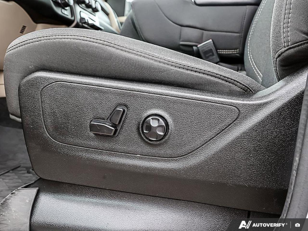 2020 RAM 1500 Big HornBIG HORN, HEMI, CREW, 4X4, UCONNECT, TOW P Photo