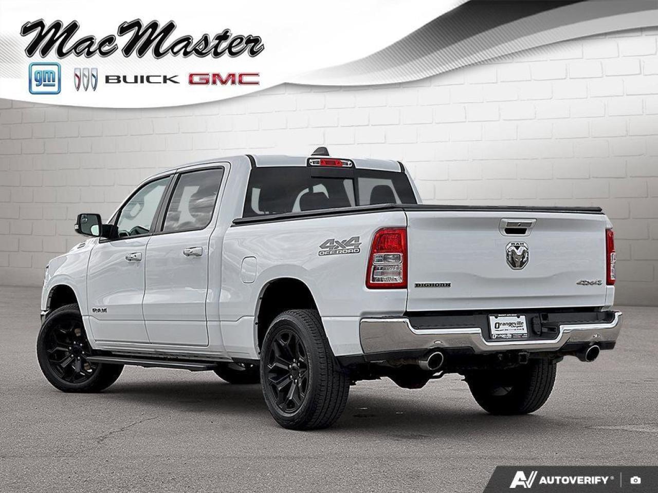 2020 RAM 1500 Big HornBIG HORN, HEMI, CREW, 4X4, UCONNECT, TOW P Photo3