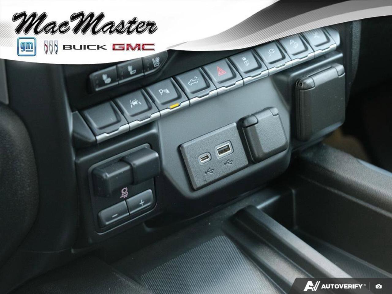 2021 GMC Sierra 1500 DenaliDENALI, CREW, 6.2L, 4X4, NAV, ROOF, HEATED/C Photo