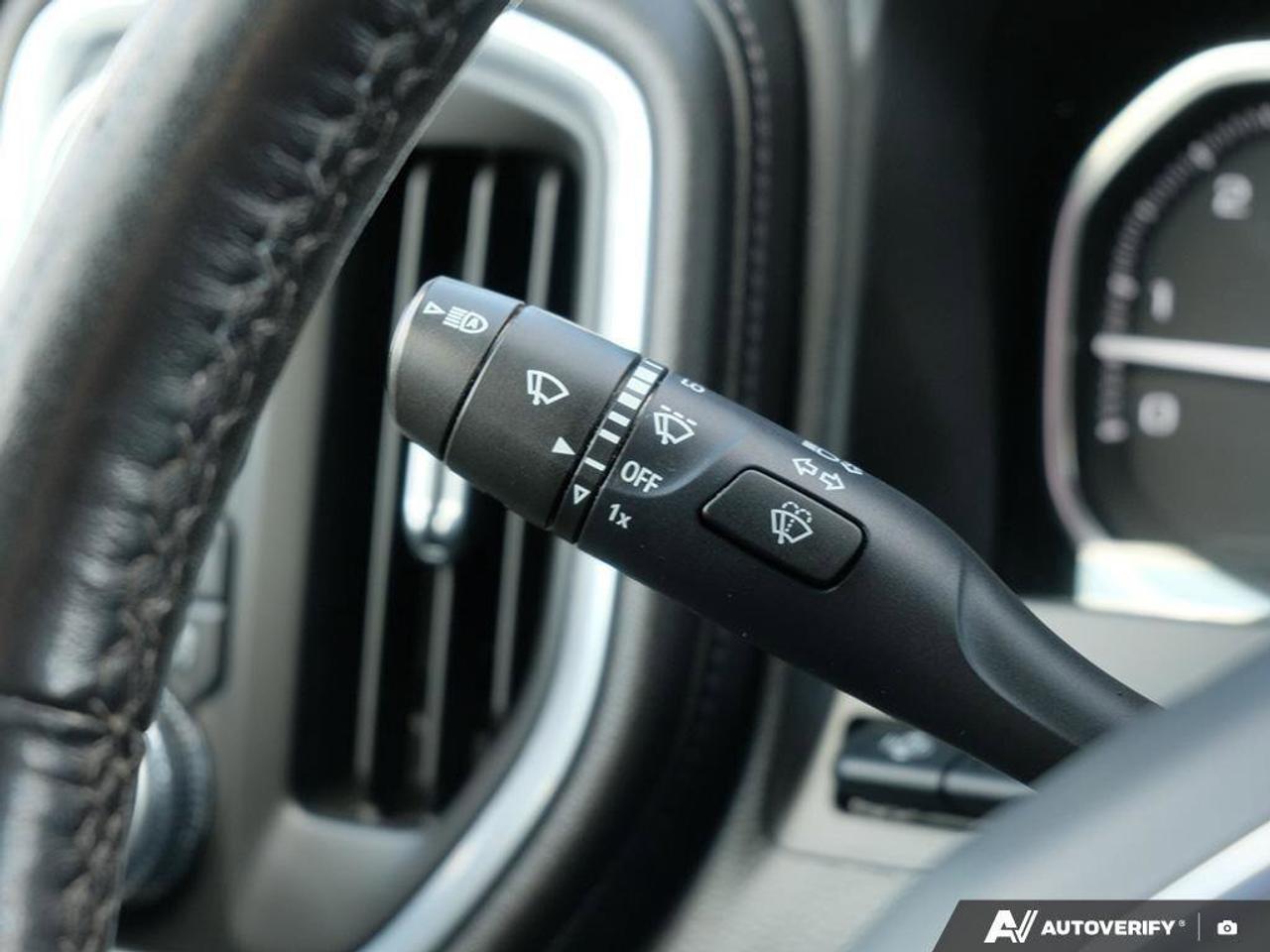 2021 GMC Sierra 1500 DenaliDENALI, CREW, 6.2L, 4X4, NAV, ROOF, HEATED/C Photo