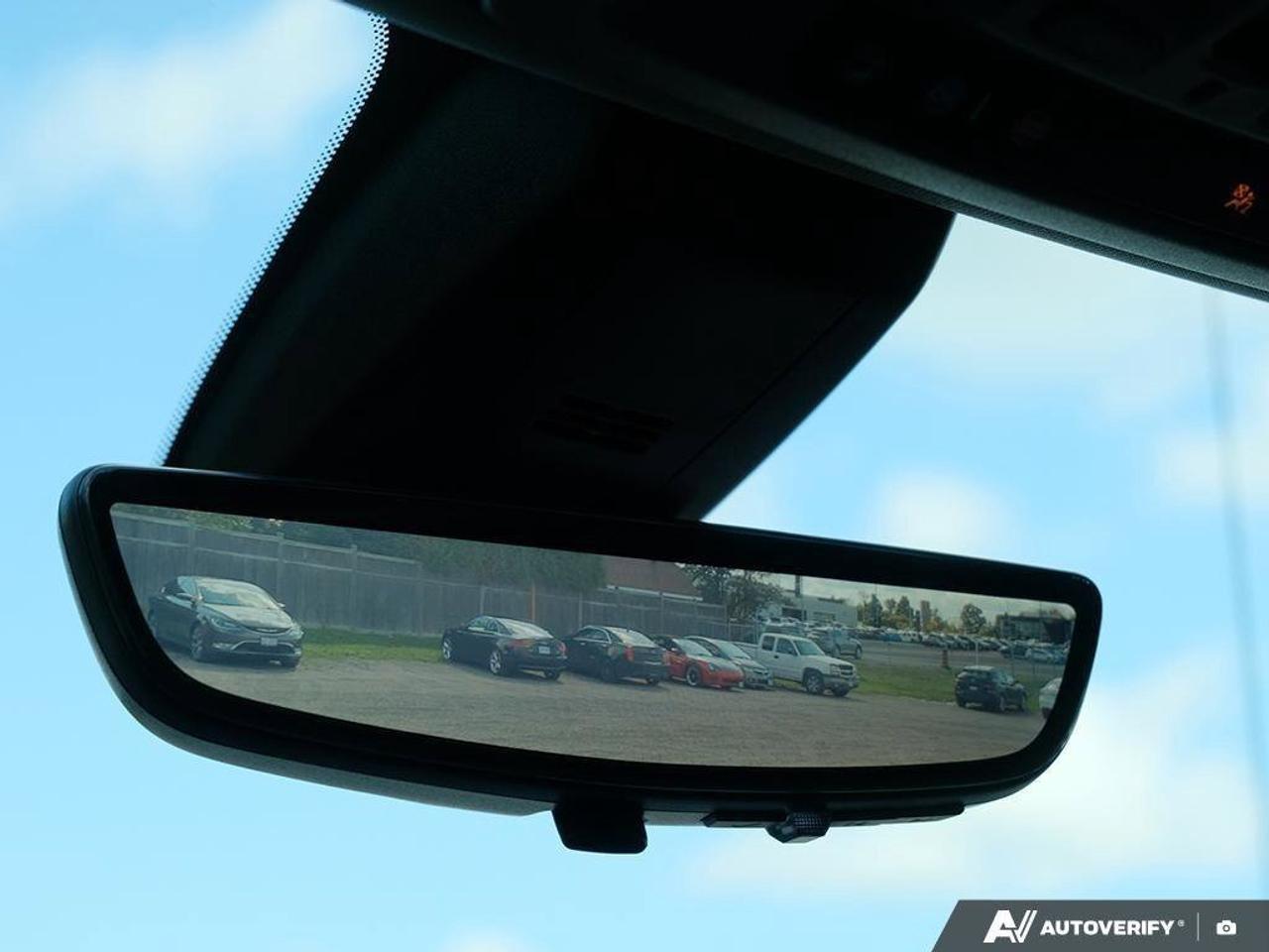 2021 GMC Sierra 1500 DenaliDENALI, CREW, 6.2L, 4X4, NAV, ROOF, HEATED/C Photo