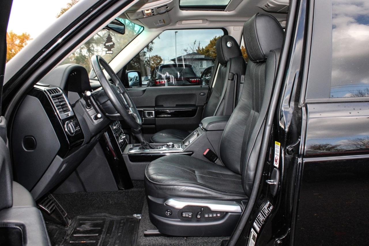 2012 Land Rover Range Rover 4WD SC  Gps BkpCam Sunroof Photo