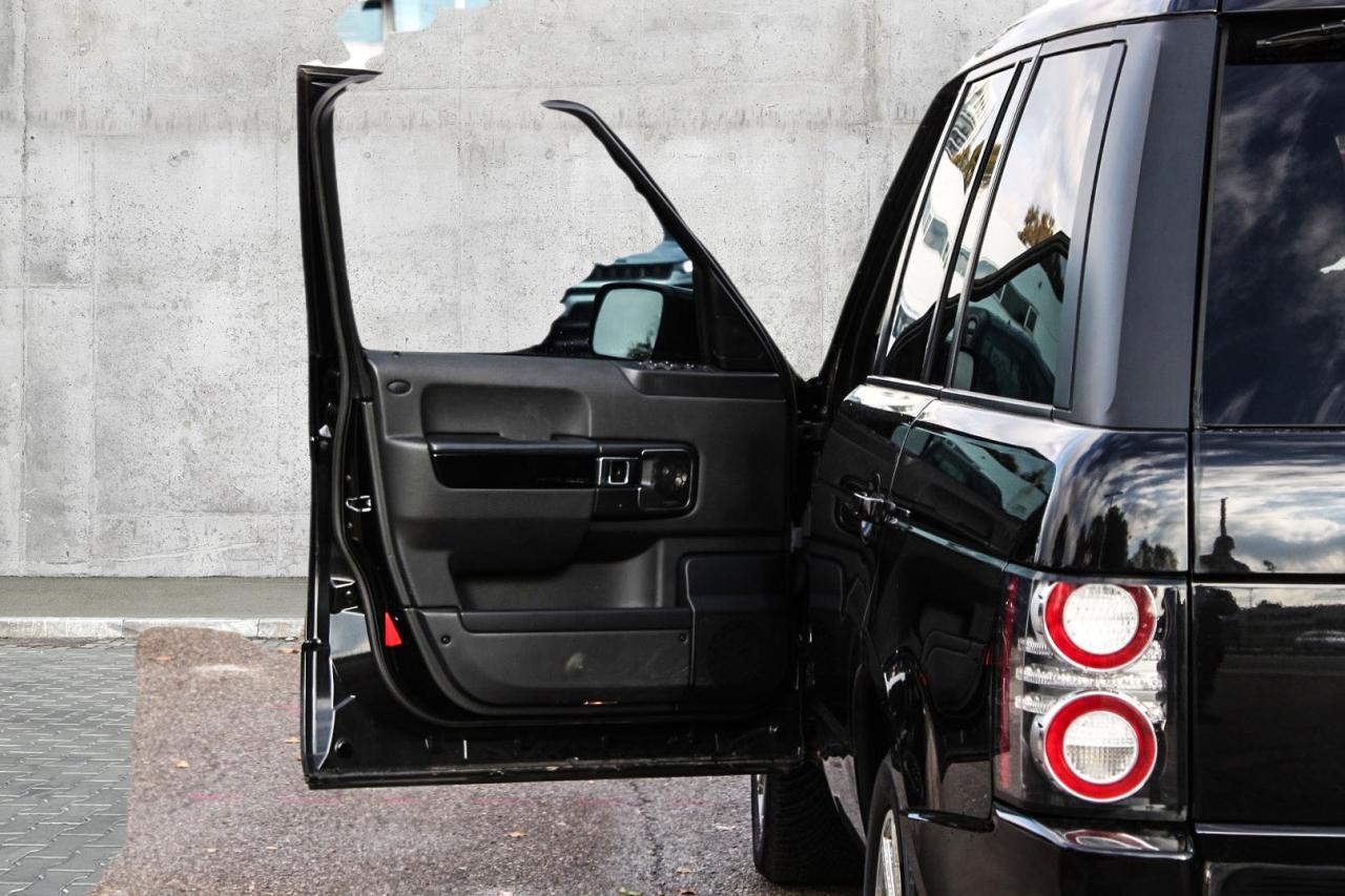 2012 Land Rover Range Rover 4WD SC  Gps BkpCam Sunroof Photo