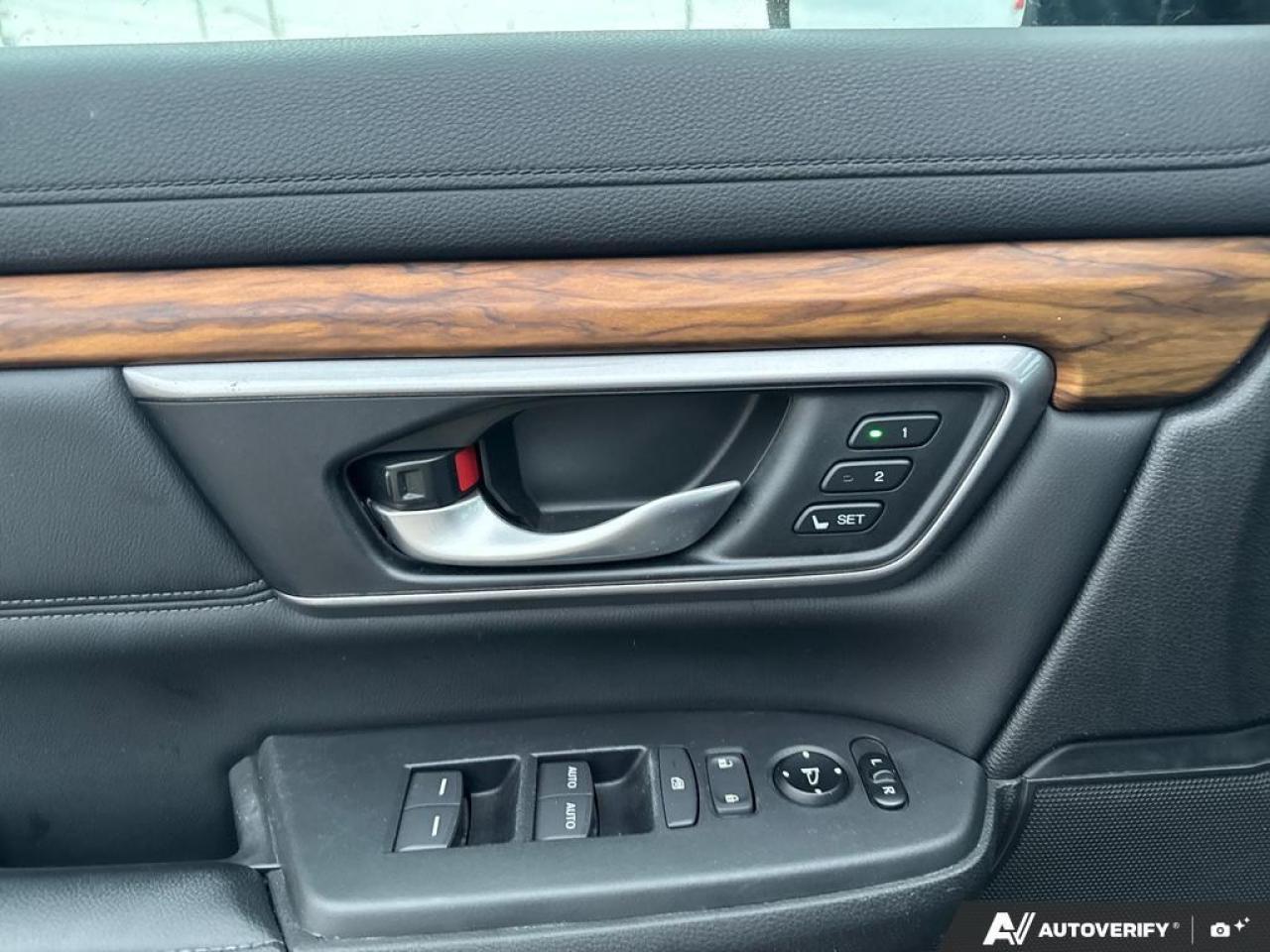 2017 Honda CR-V EX-L AWD   SUNROOF   LEATHER   ONE OWNER Photo