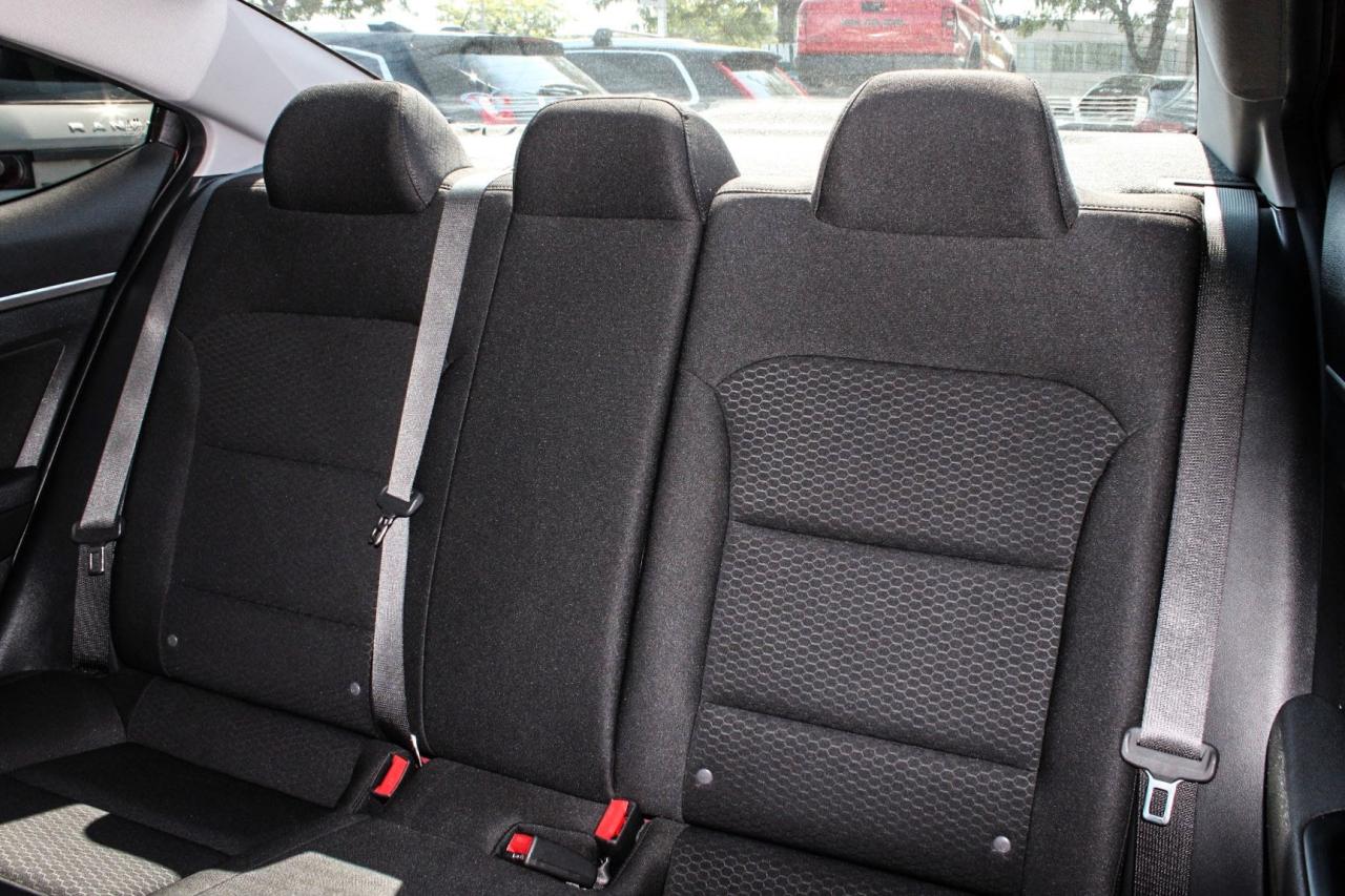 2020 Hyundai Elantra Preferred IVT  BkpCam HtdSeats CruiseCtrl Photo