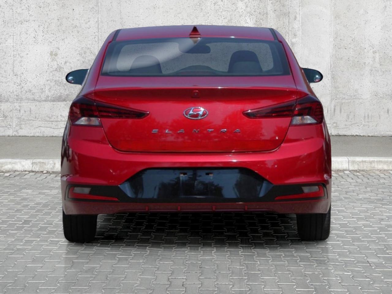 2020 Hyundai Elantra Preferred IVT  BkpCam HtdSeats CruiseCtrl Photo4