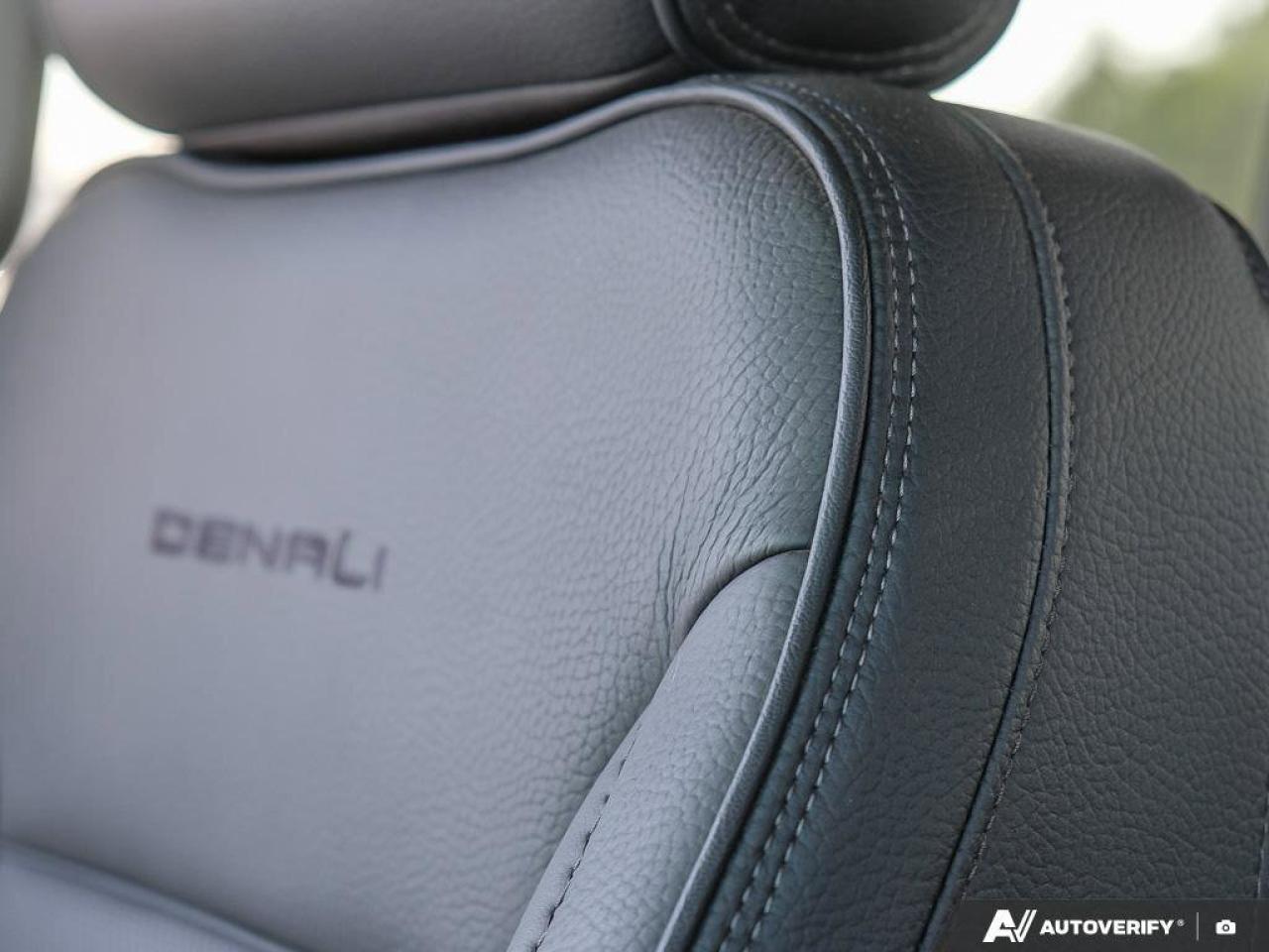 2025 GMC Sierra 1500 DenaliDENALI RESERVE, DURAMAX, NAV, ROOF, 1-OWNER! Photo