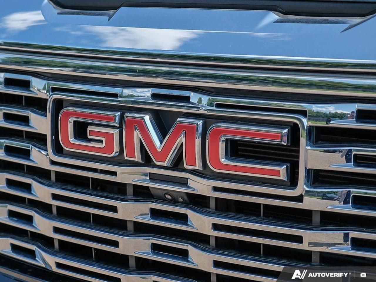 2025 GMC Sierra 1500 DenaliDENALI RESERVE, DURAMAX, NAV, ROOF, 1-OWNER! Photo