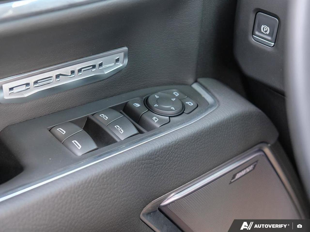 2025 GMC Sierra 1500 DenaliDENALI RESERVE, DURAMAX, NAV, ROOF, 1-OWNER! Photo