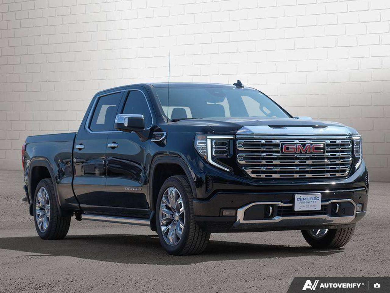 2025 GMC Sierra 1500 DENALI RESERVE, DURAMAX, NAV, ROOF, 1-OWNER! Photo