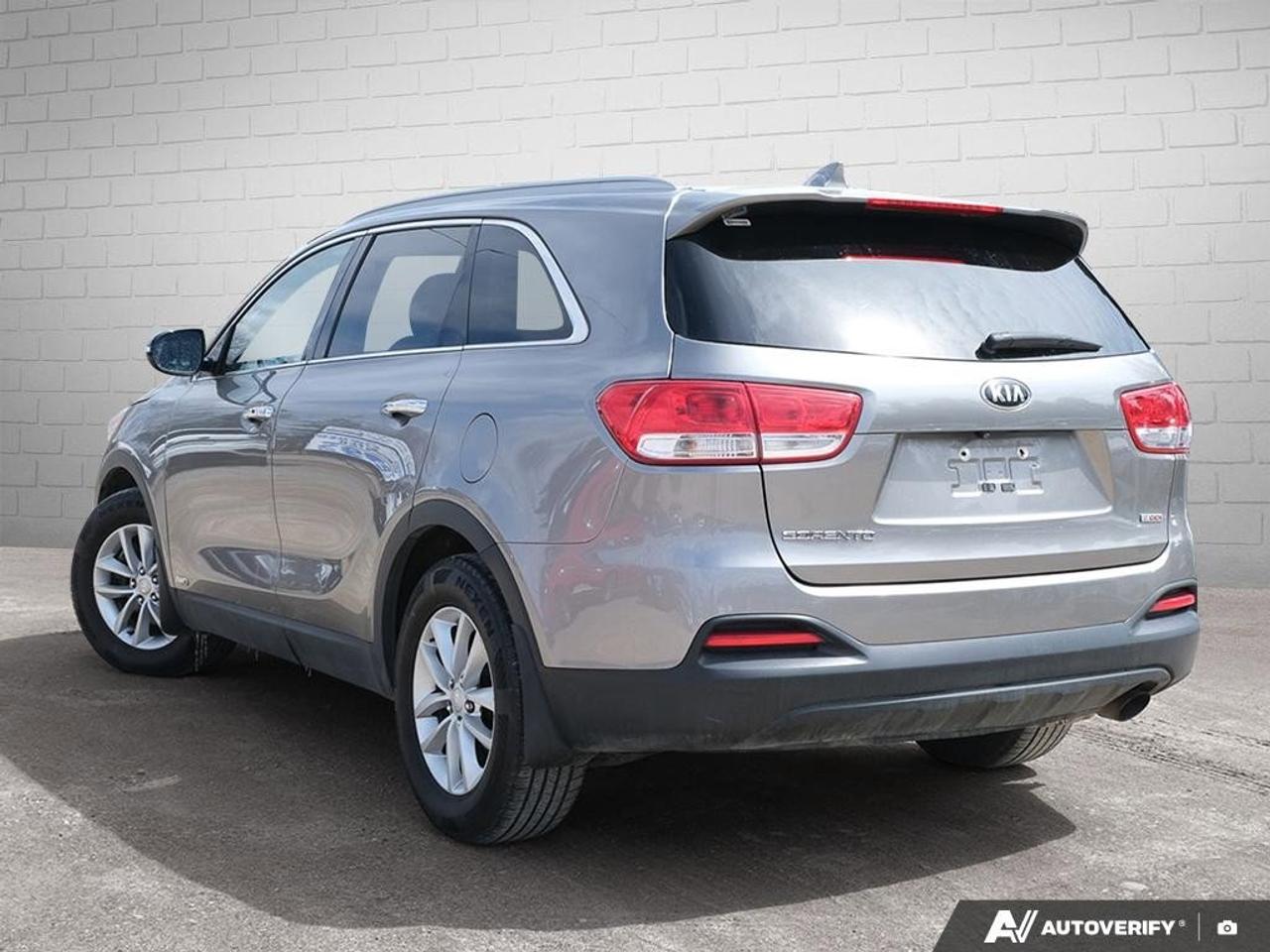 2018 Kia Sorento LX TurboCERTIFIED AS-TRADED, ONE-OWNER, ACCIDENT-F Photo3