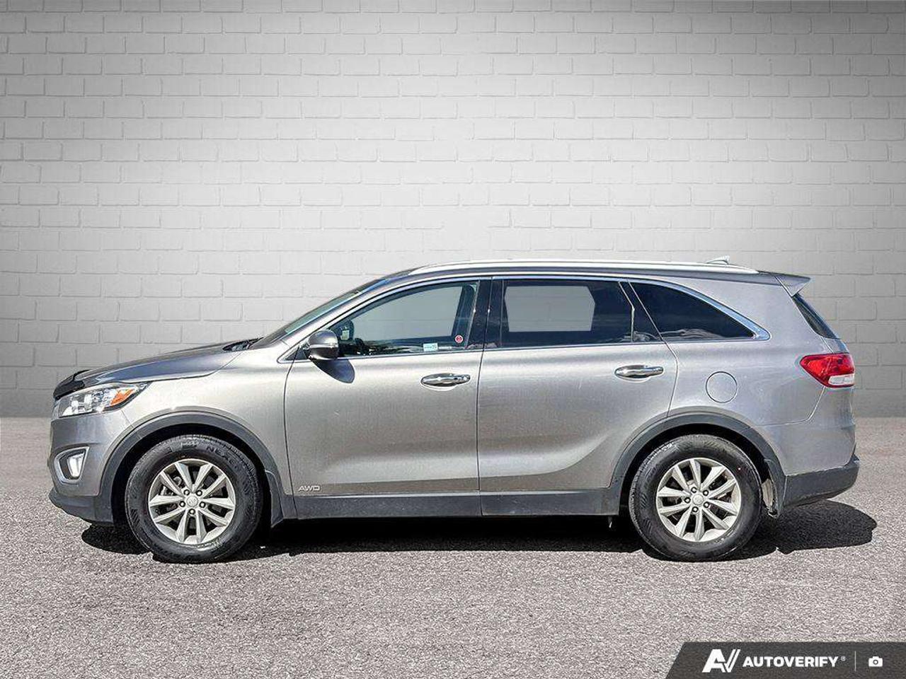 2018 Kia Sorento LX TurboCERTIFIED AS-TRADED, ONE-OWNER, ACCIDENT-FREE, AWD Photo