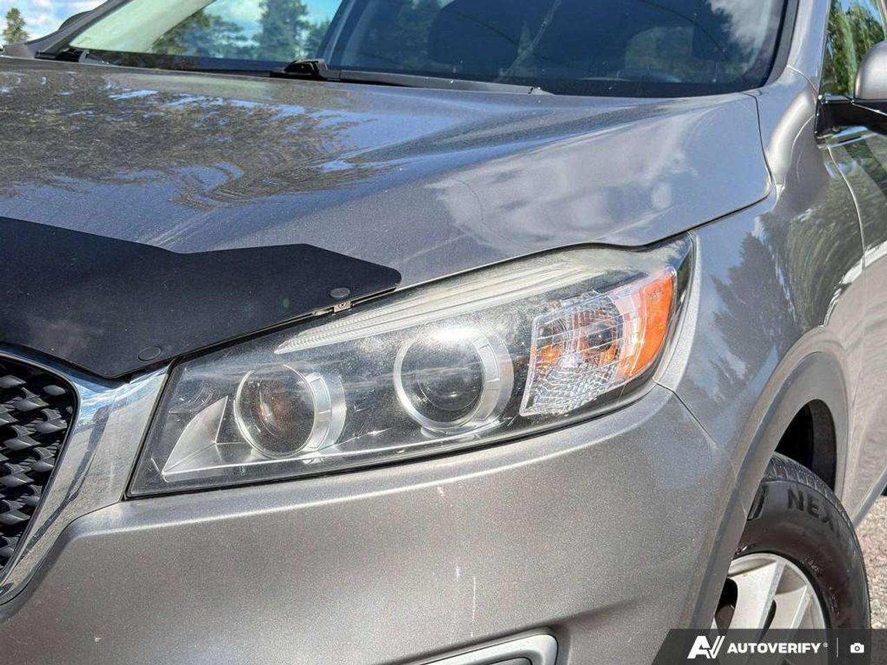 2018 Kia Sorento LX TurboCERTIFIED AS-TRADED, ONE-OWNER, ACCIDENT-FREE, AWD Photo