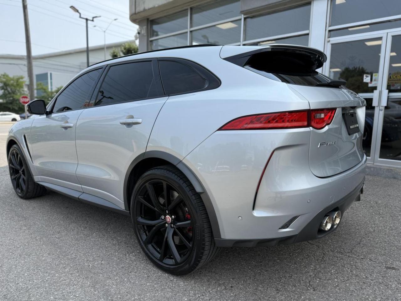2020 Jaguar F-PACE SVR AWD Photo4