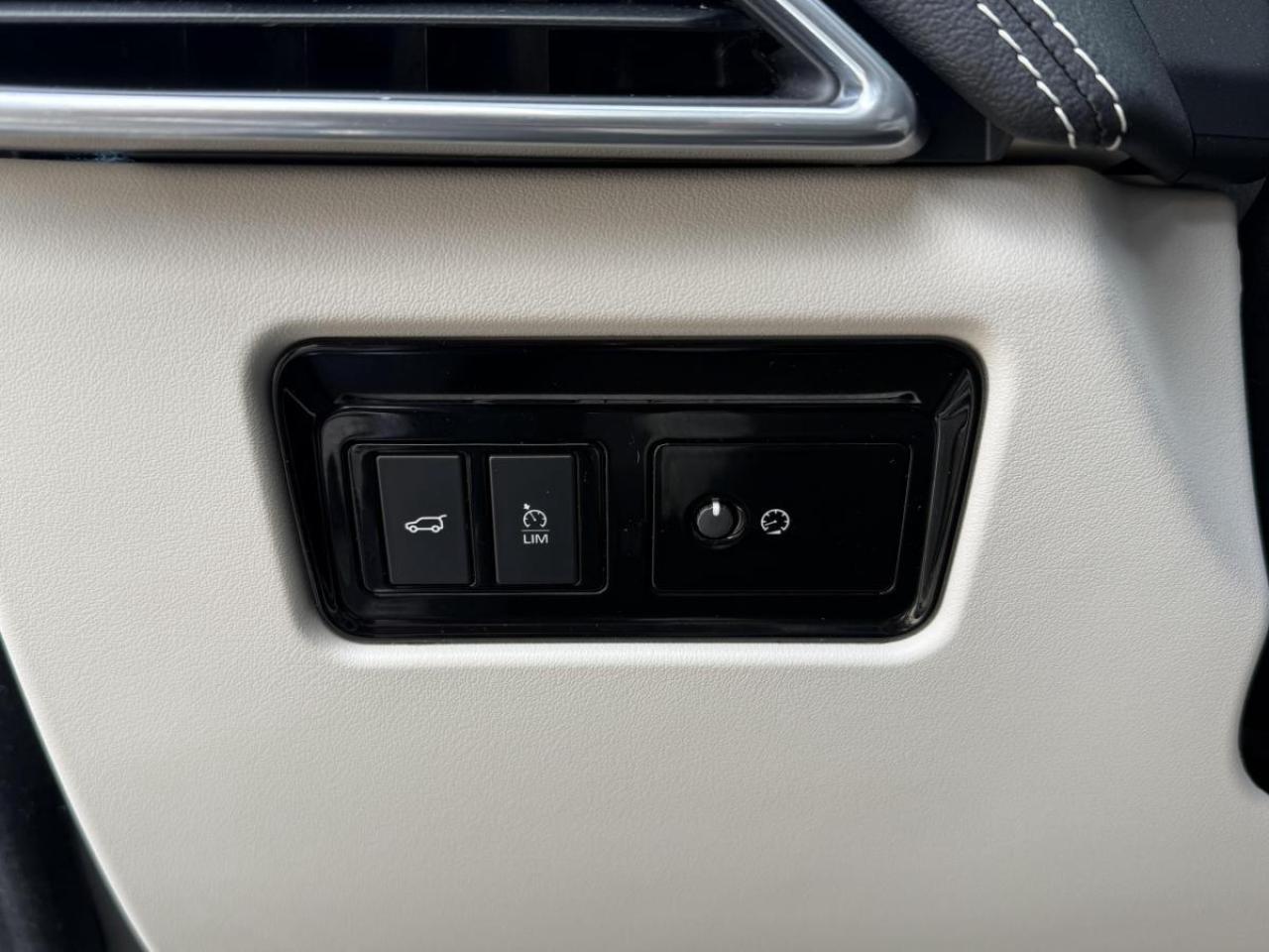 2020 Jaguar F-PACE SVR AWD Photo