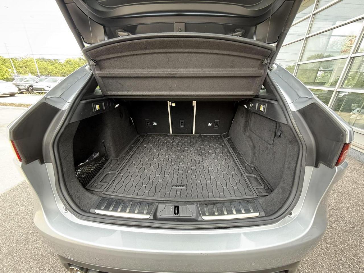 2020 Jaguar F-PACE SVR AWD Photo