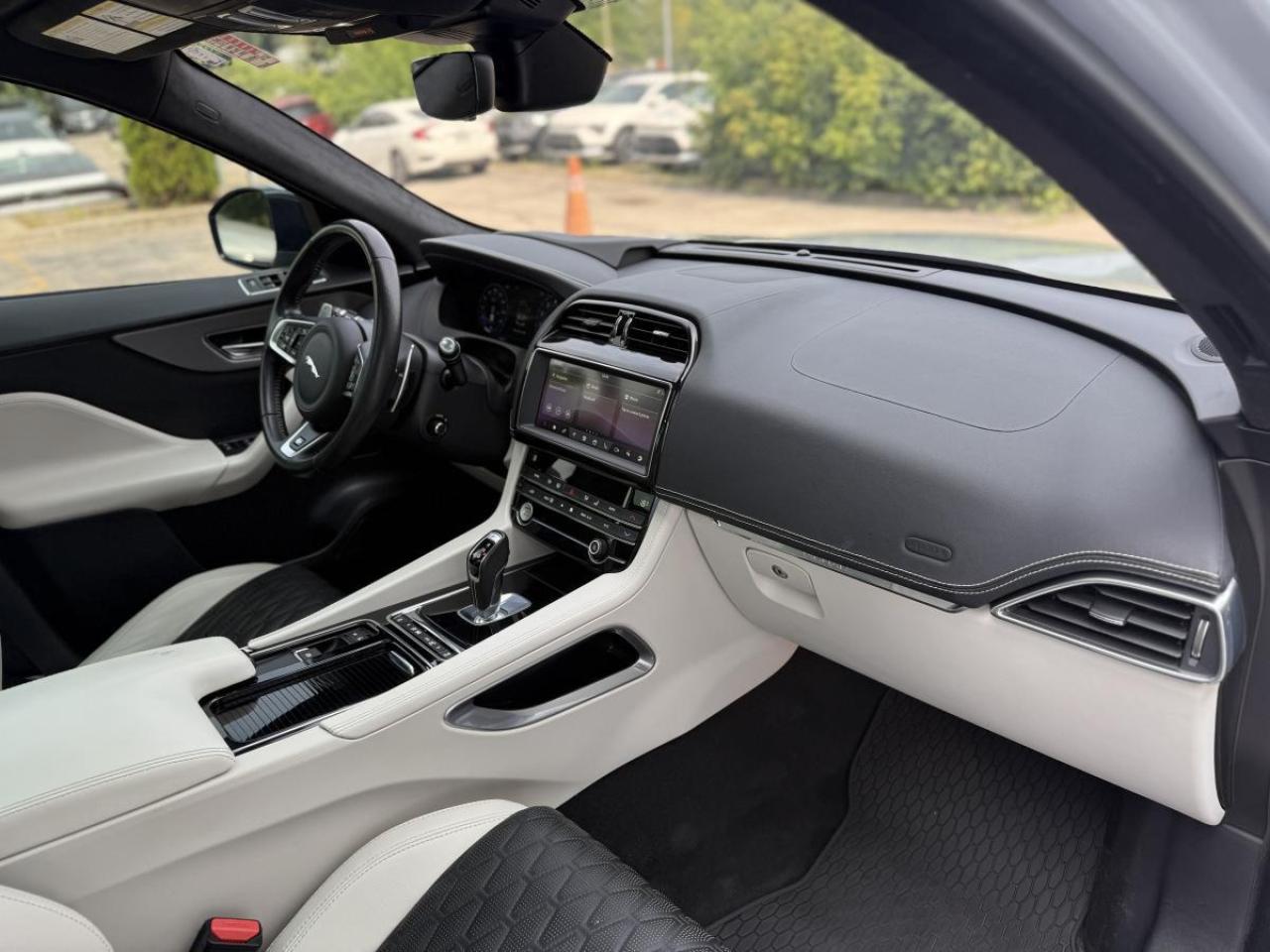 2020 Jaguar F-PACE SVR AWD Photo