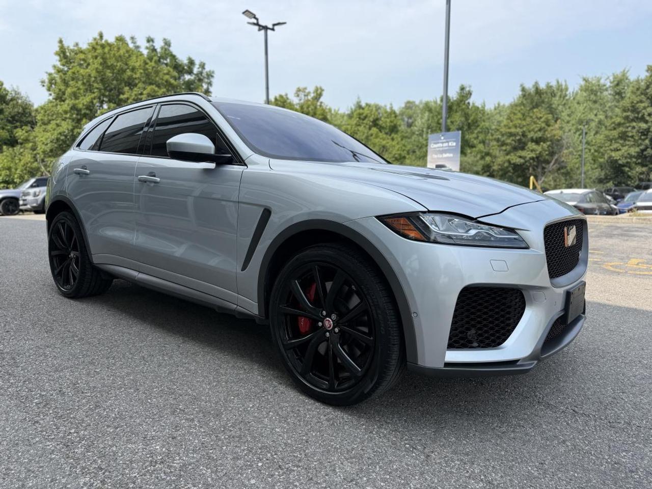 2020 Jaguar F-PACE SVR AWD Photo3
