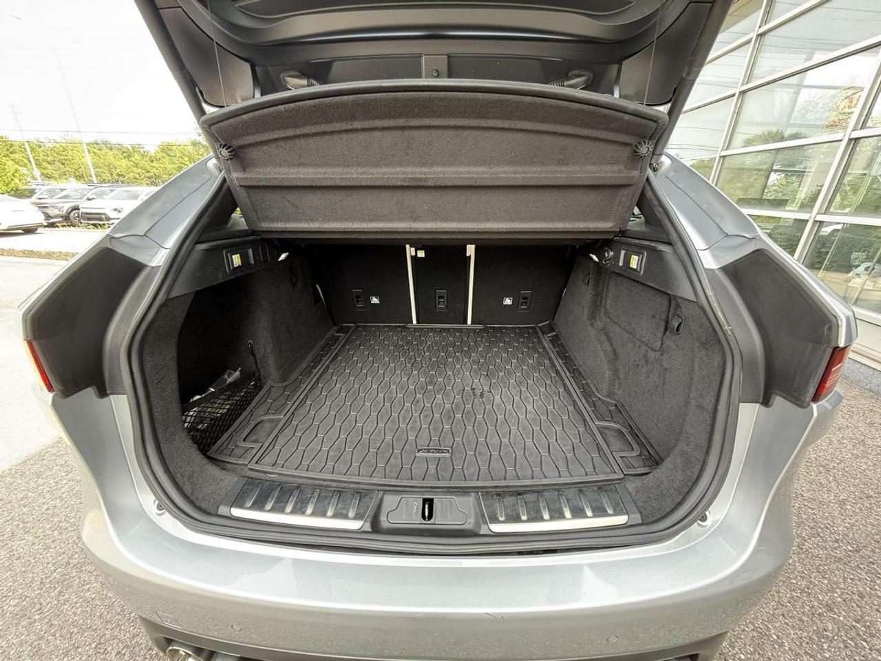 2020 Jaguar F-PACE SVR AWD Photo