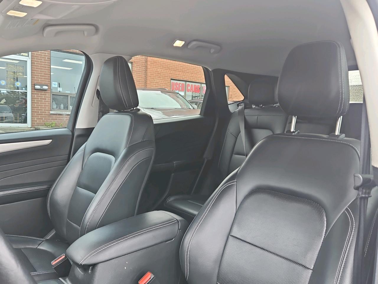 2021 Ford Escape SEL AWD Photo