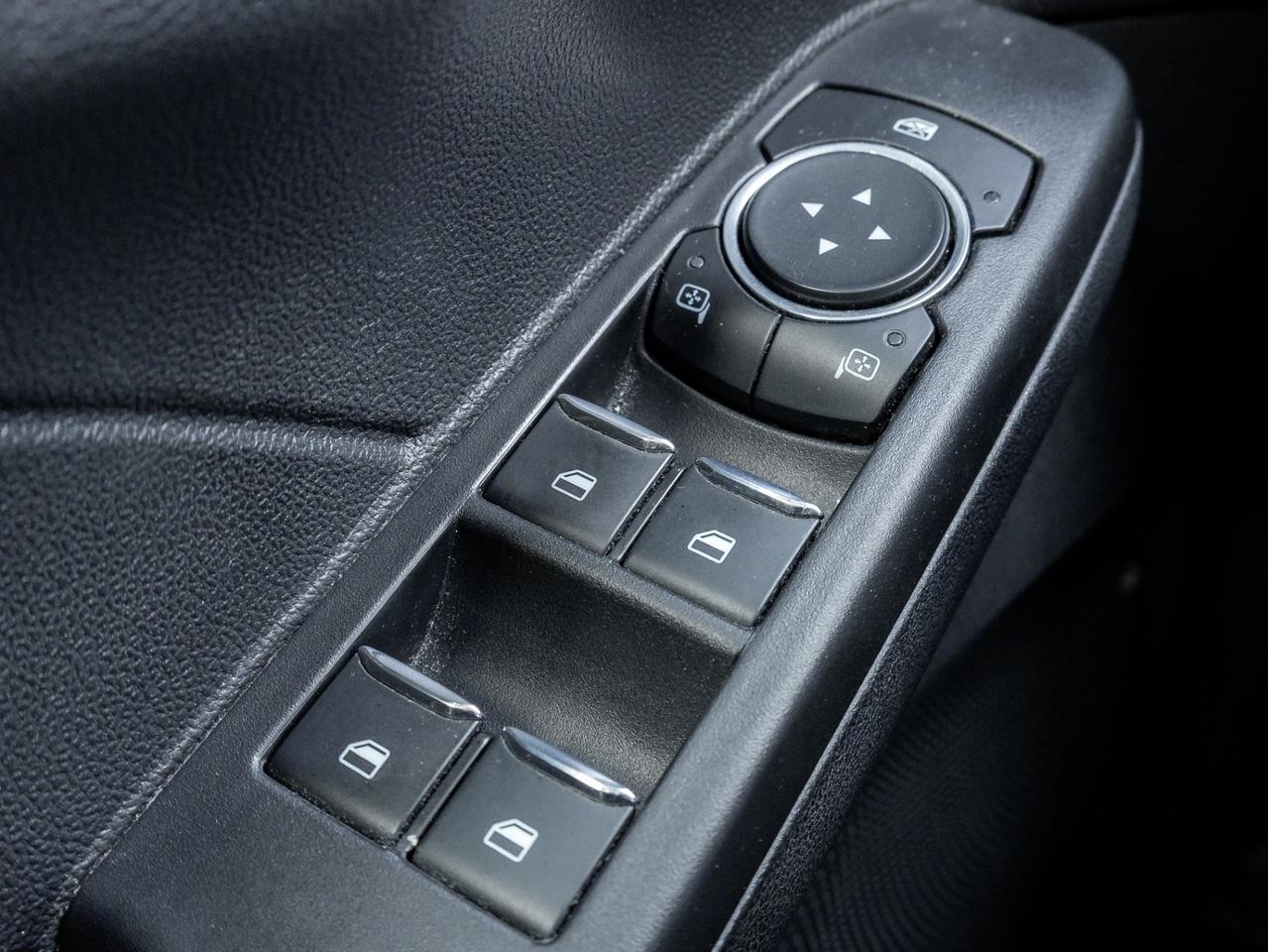 2021 Ford Escape SEL AWD Photo